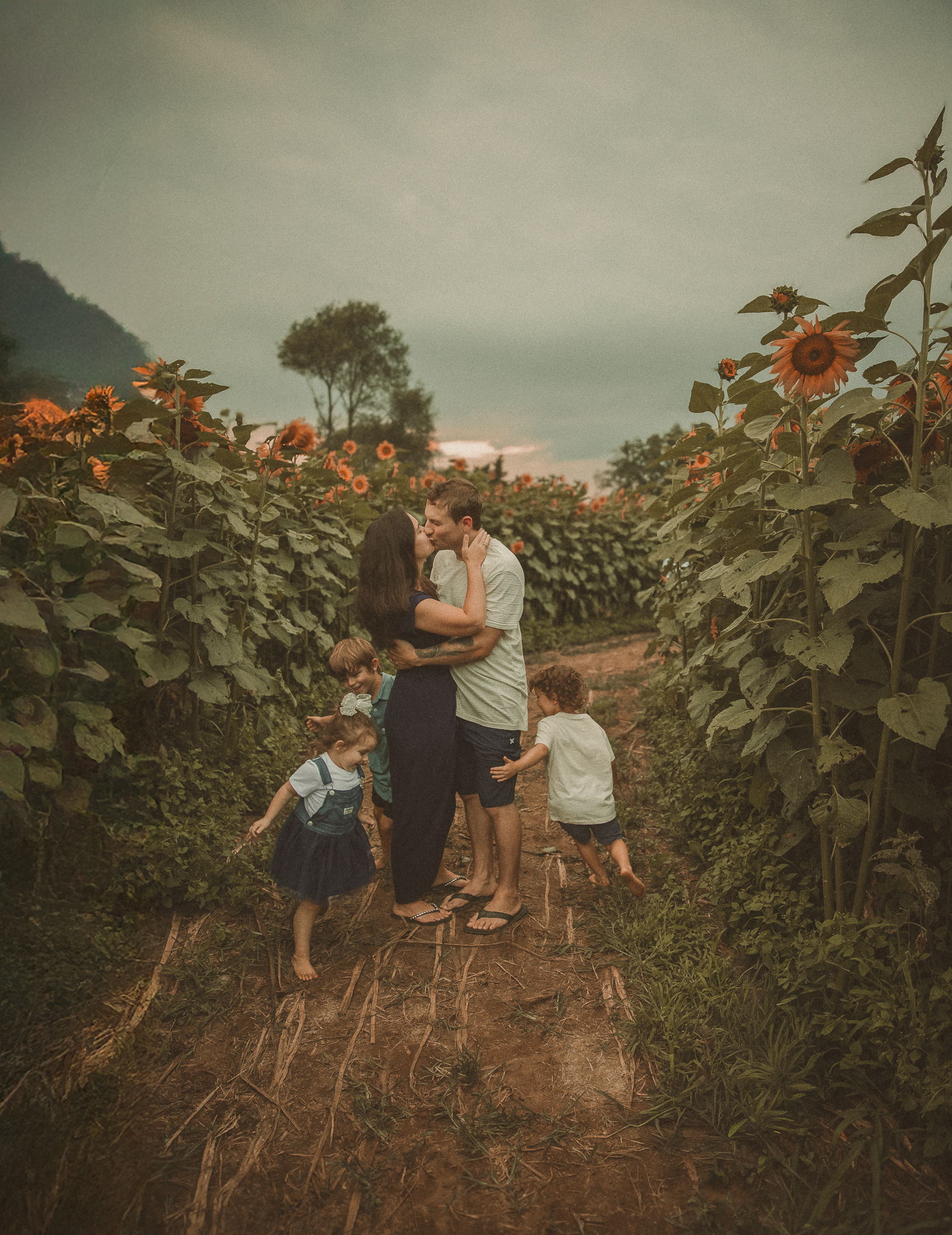 Summer family photography session at golden hour Connecticut beach