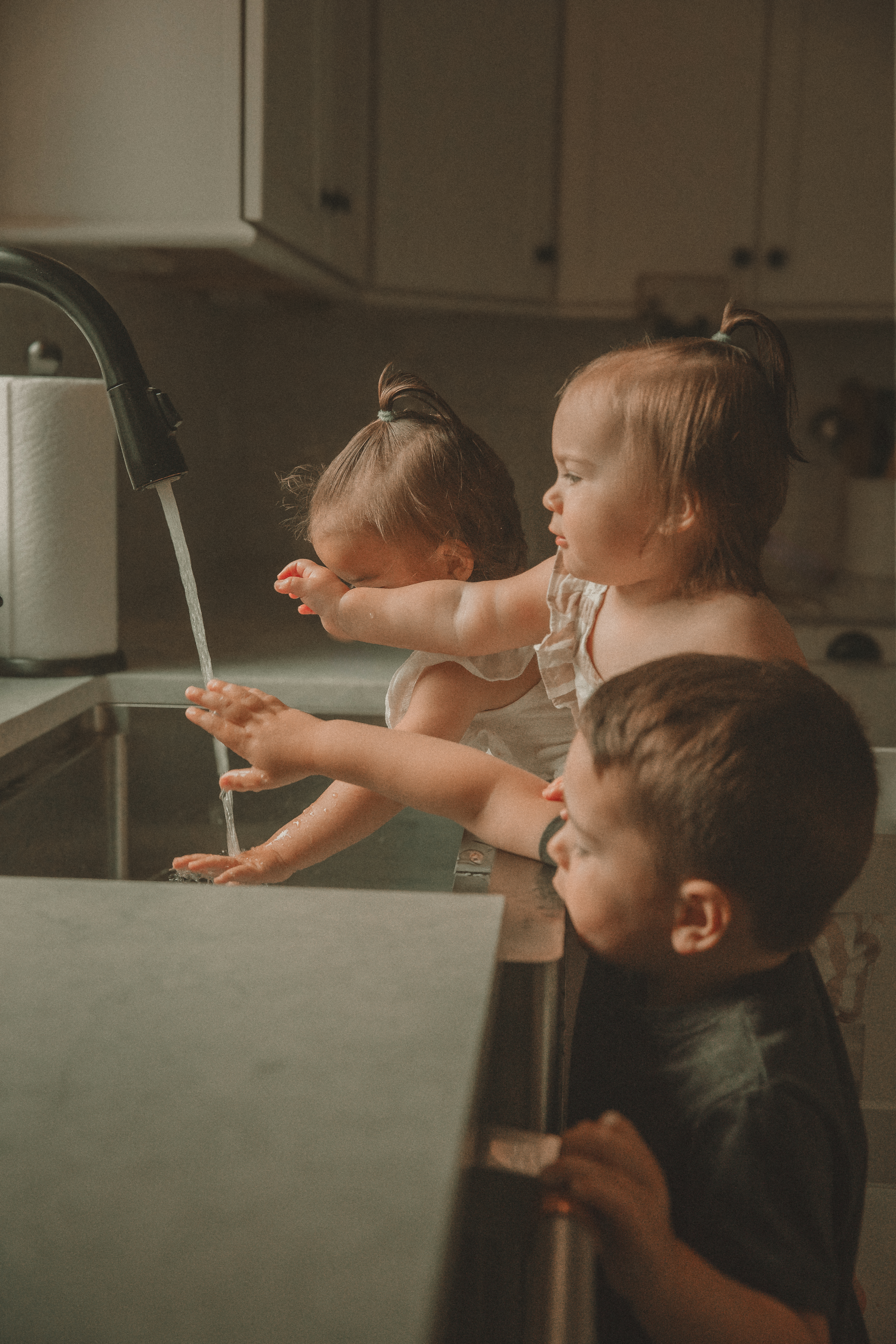 Documentary style winter family photos Middlesex County